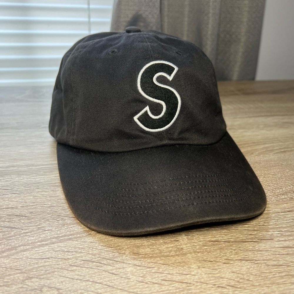 Supreme Hat